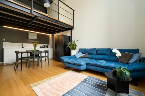 Milan Apartamento | Design Luxury Loft - 20 Minutes From DUOMO-Navigli
