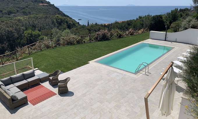 Punta Ala Villa | Lujo, chef, wifi, piscina, aire acondicionado, playa exclusiva, familias.