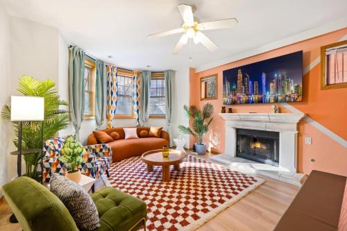 Wicker Park Apartamento | Designer Apt Billiards Private Patio 1 Parking