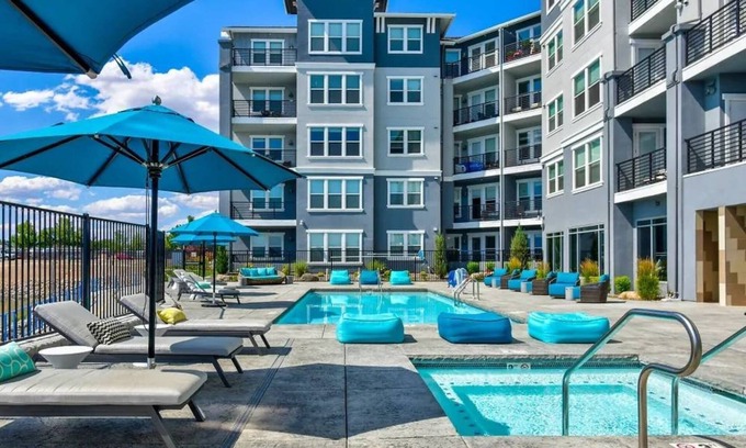 Sparks Apartamento | Designer Apt With Jacuzzi Walk To Casino Imax