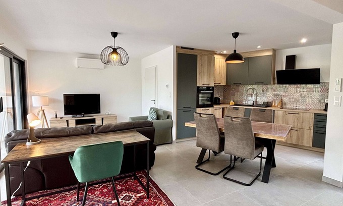 Eckbolsheim Apartamento | Designer flat with lovely terrace!