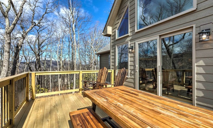Pedlars Edge Casa | Wintergreen Home w / Resort Pases, pasos a las pistas