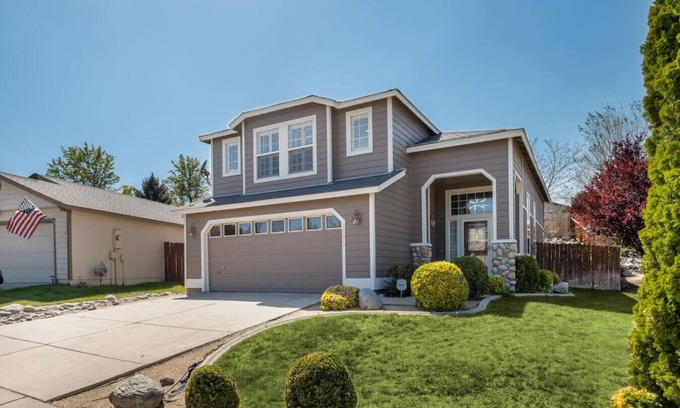 Northwest Reno Casa | Designer Home conveniently located in Reno, NV