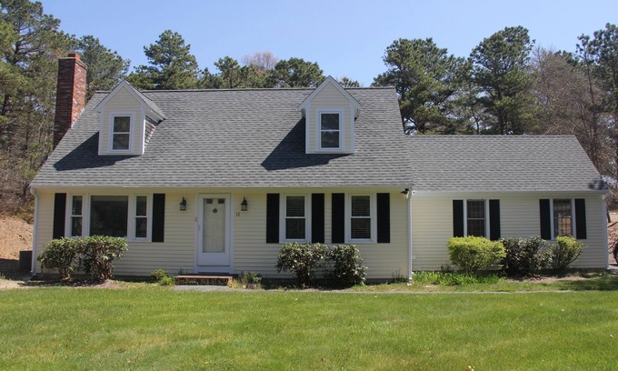 Seabrook Casa | Casa de diseño en Mashpee con A / C central
