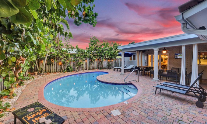 Imperial Point Casa | Designer Home | Private Pool & BBQ | 1.5mi to Beach