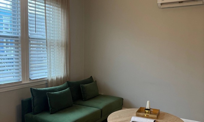 The Heights Apartamento | Designer luxurious spacious 3BD apt nearby NYC