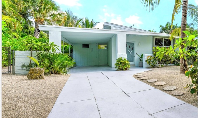 Northwood Shores Casa | Designer-Owned Mid-century Pool Home in Historic Downtown West Palm Beach