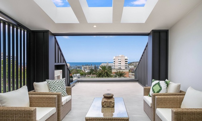 Fairlight Apartamento | Designer Penthouse Overlooking Manly, the Ocean and Harbour