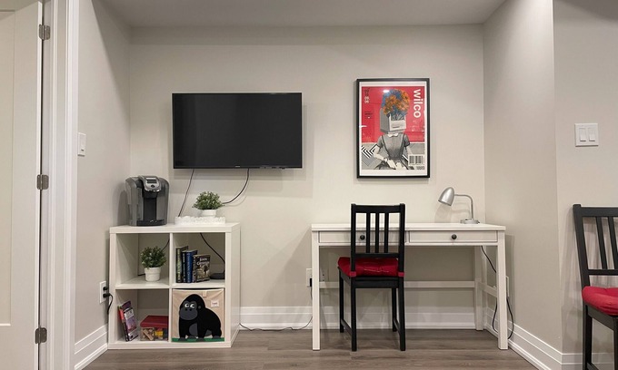 Roncesvalles Village Casa | Designer-renovated 1 bedroom in Roncesvalles Village