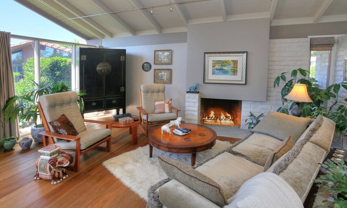 East San Roque Condominio | Designer's Renovated 2 Bed 2 Ba Patio Home