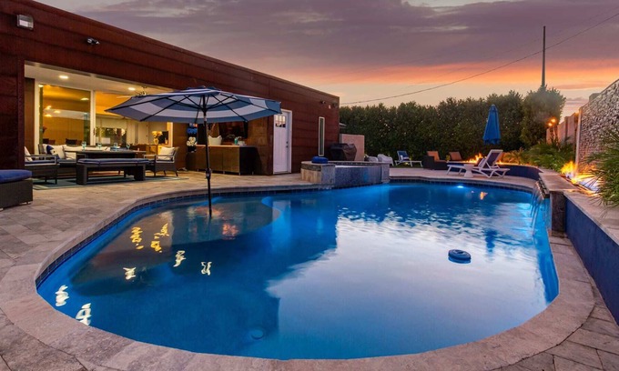 Cox Heights Casa | Designer Scottsdale Retreat - Pool+Spa+Firepit