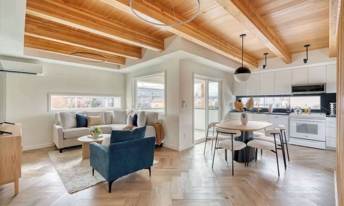 Alberta Arts District Casa | Designer Townhome in Alberta Arts + In-Law Suite