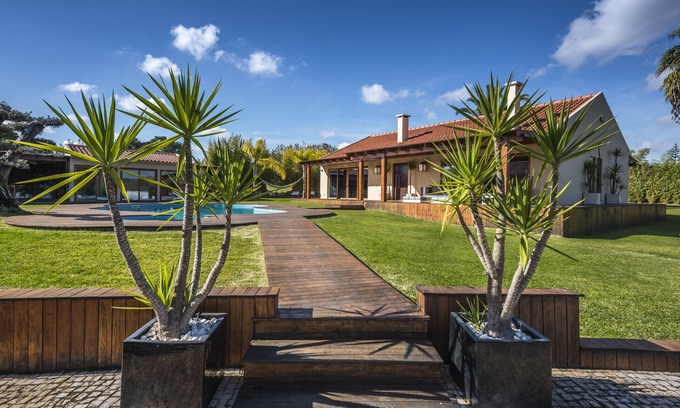 Fernao Ferro Villa | Lujosa villa de diseñador con piscinas privada y cerca de Sesimbra