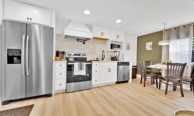 Southside Casa | Designers spot - No Extra Fees - Palm Wave Says