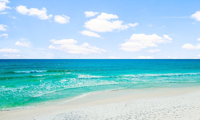 Gulf Pines Casa | Destin Beach House - Southern Comfort