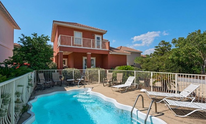Emerald Waters Village Casa | Destin Breeze