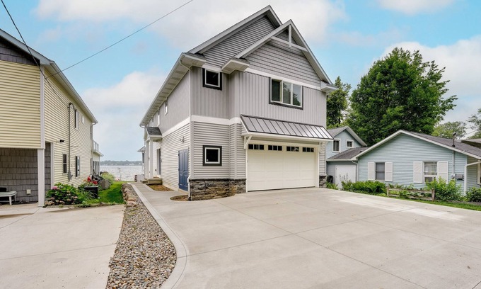 Sturgis Casa | Destination lake, Million dollar house, million-dollar views