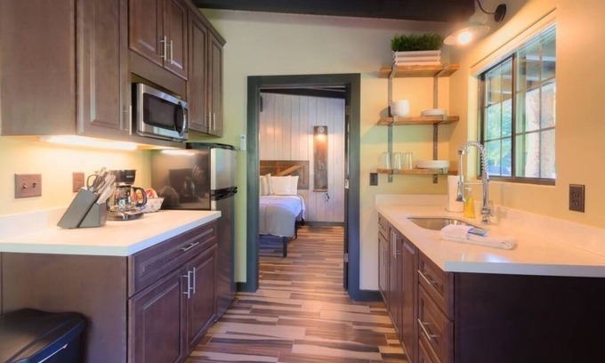 West Sedona Cabina | Destination Oak Creek 10 1 Bedroom Apts by RedAwning