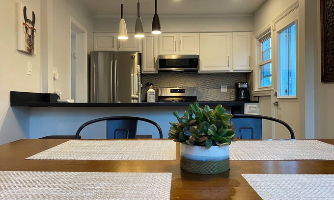 Langdon Casa | Detached 5-bedroom house w/off-street parking