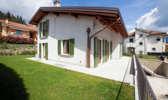 Verbania Casa | Casa unifamiliar de 5½ habitación con un gran jardín y una hermosa vista al lago