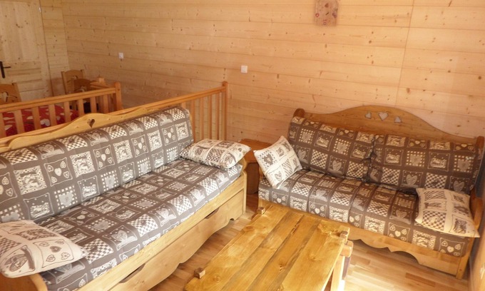 Samoens Chalet De Esquí | Chalet independiente de 80 m² para 8/10 personas, renovado en 2015, cerca del centro de Samoëns