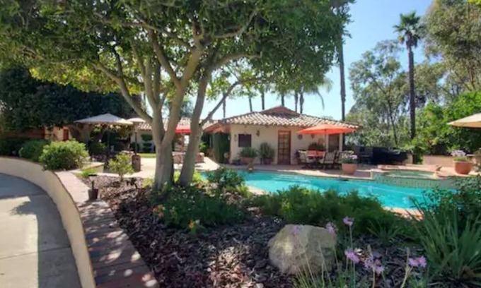 Fallbrook Casa | Detached guest house on private gated Spanish Estate with a pool, Temecula close