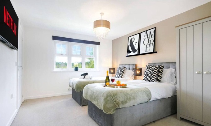 Great Brington Casa | Detached House Free Parking FastWifi SmartTV