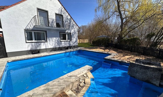 Dachau District Casa | Detached house with private pool and garden.