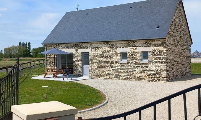 Pontorson Cabaña | Casa independiente con jardín cerrado y aparcamiento cerca del Mont St-Michel