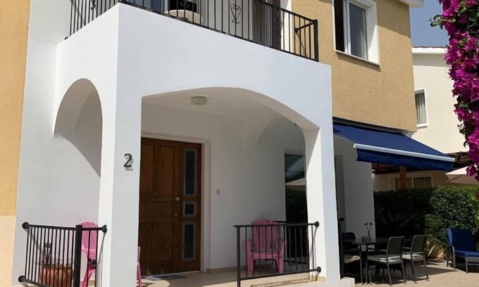 Emba Villa | Casa unifamiliar con piscina privada, vistas al mar ya la montaña