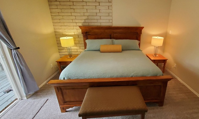 Los Alamos Apartamento | Detached King Suite, Private entrance