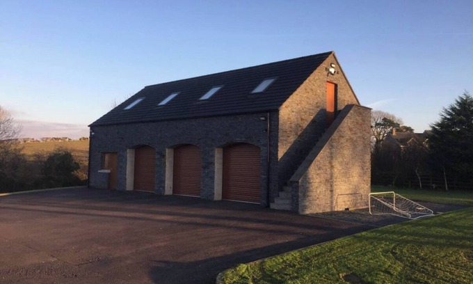 Lisburn Casa | Detached Loft, stunning city views, 24Hr check in