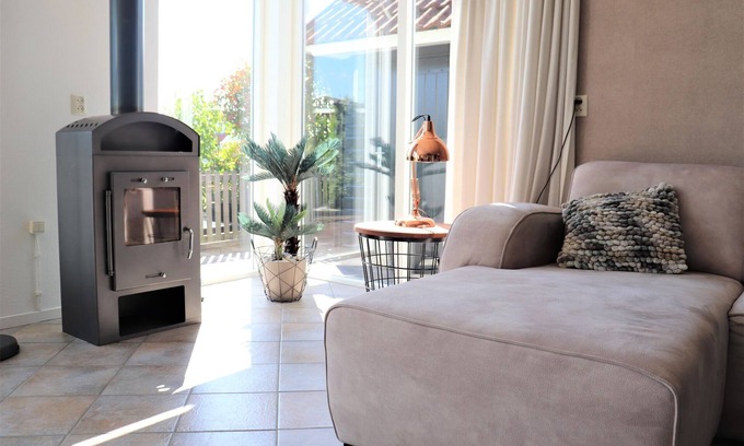 Grou Casa | Casa de vacaciones en el agua, en el acogedor Grou