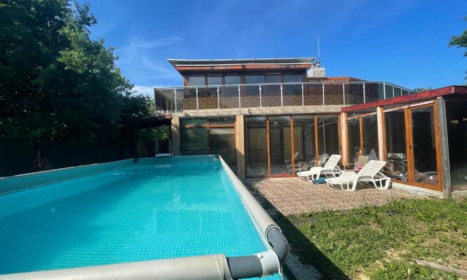 Sredets Villa | DeTY’s Guest House