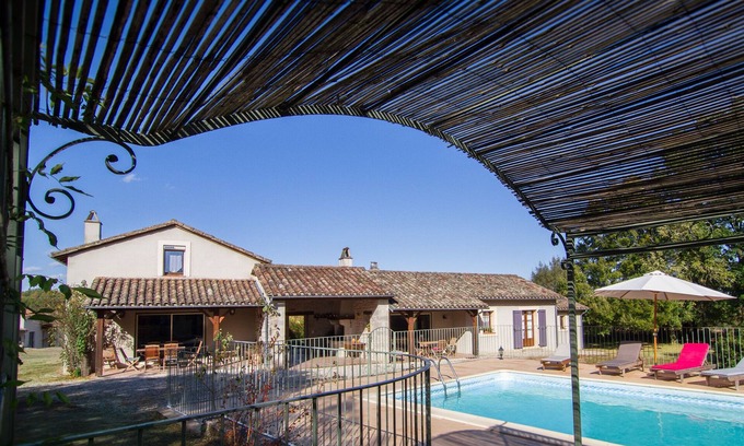 Caylus Casa | Deux Beaux Gîtes "Du Levant Au Couchant"