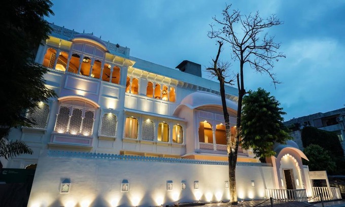 Bani Park Hotel | Dev Mahal - A Boutique Heritage Hotel