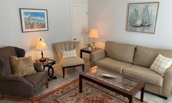 Wayne Apartamento | Devon - Horse Show, History, Walk to Shops, Café's