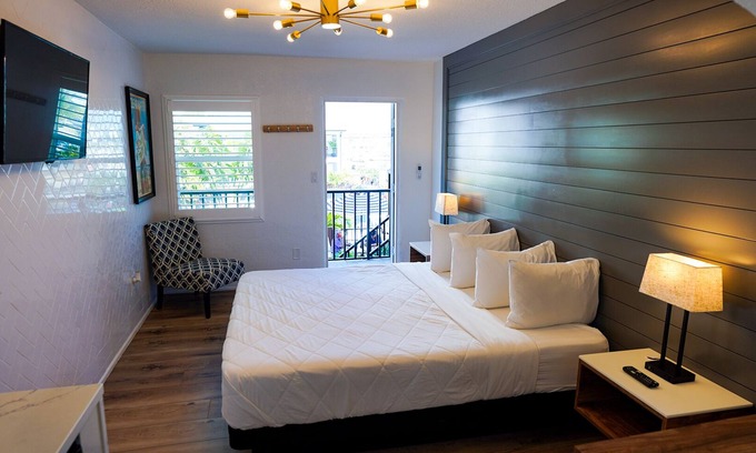 Clearwater Beach Hotel | Devon Shores - King Suite