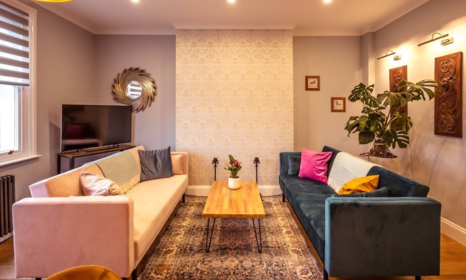 Eastbourne Seafront Apartamento | Devonshire Loft - for stays of three months or more