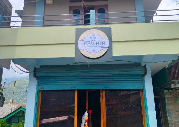 Bomdila Apartamento | Dewachen Homestay and restaurant