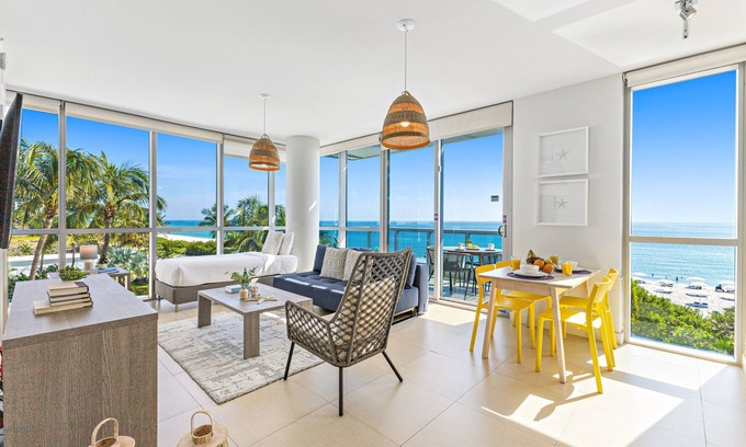North Beach Apartamento | Dharma Home Suites Miami at Monte Carlo