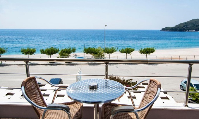 Himare Hotel | Dhima Hotel