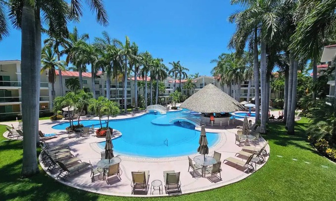 Bahía Puerto Marqués Apartamento | Condominio Diamante Lakes, enfrente de Arena GNP