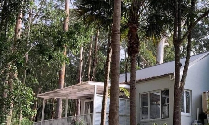 Rainbow Flat Cabaña | Diamond Guesthouse ~ Coast and Country Combined!