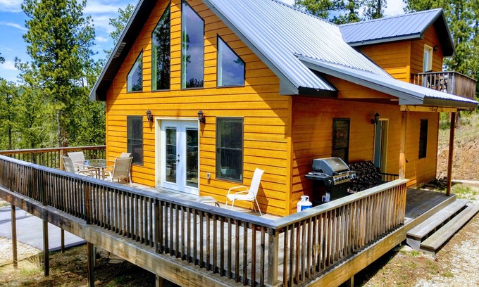 Nemo Casa | Diamond in the Pines: 3 acres privados, cubierta grande, vistas increíbles, ¡recientemente renovadas!