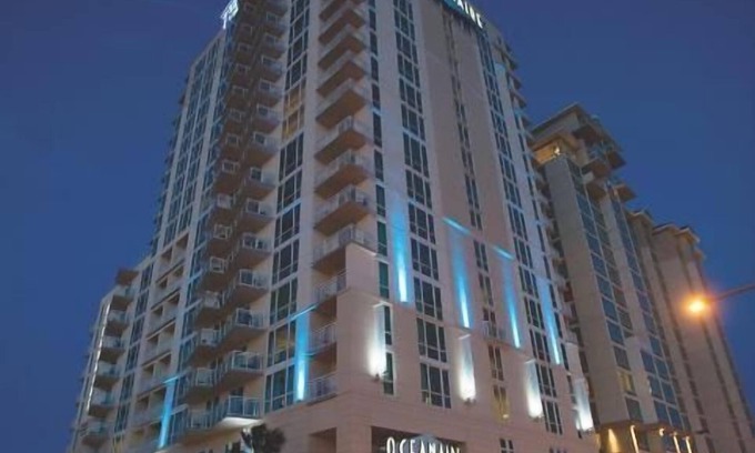 Northeast Virginia Beach Villa | Diamond Resorts Oceanaire Resort - 2 Bedroom Deluxe - Ocean Front Suite
