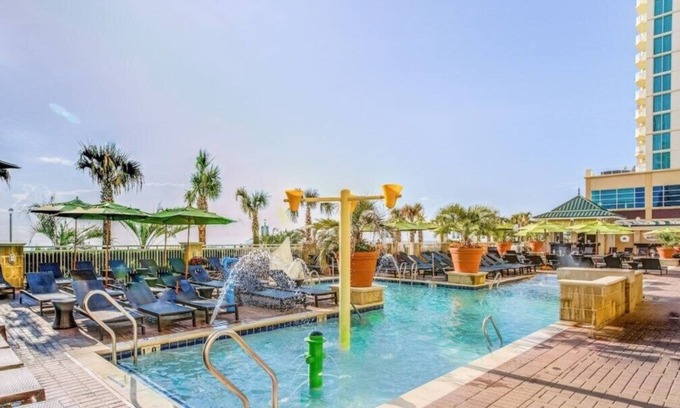 Northeast Virginia Beach Villa | Diamond Resorts Ocean Beach Club - 2 BDR Suite Ocean Front Split Level