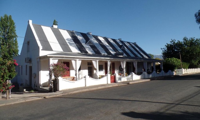 Calitzdorp Casa | Die Dorpshuis
