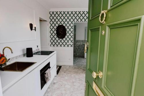 Enkenbach-Alsenborn Apartamento | Die Gartensuite in der Orangerie