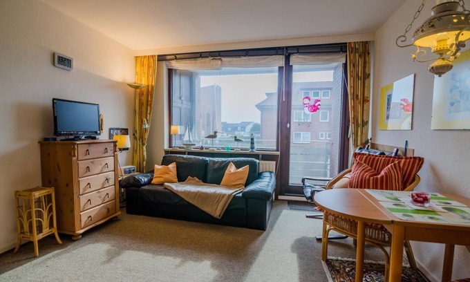 Westerland Apartamento | Diese Gemütliche 1-zimmer-whg. Liegt in der Elisabethstr. 14/ Haus "eidum" im 1. Og., Gleich Neben Hotel "utland", nur Wenige Fussschritte zum Stranübergang ,zur Fussgängerzone und Vielen Einkaufsmöglichkeiten. Das App. Besteht aus Einem Wohn